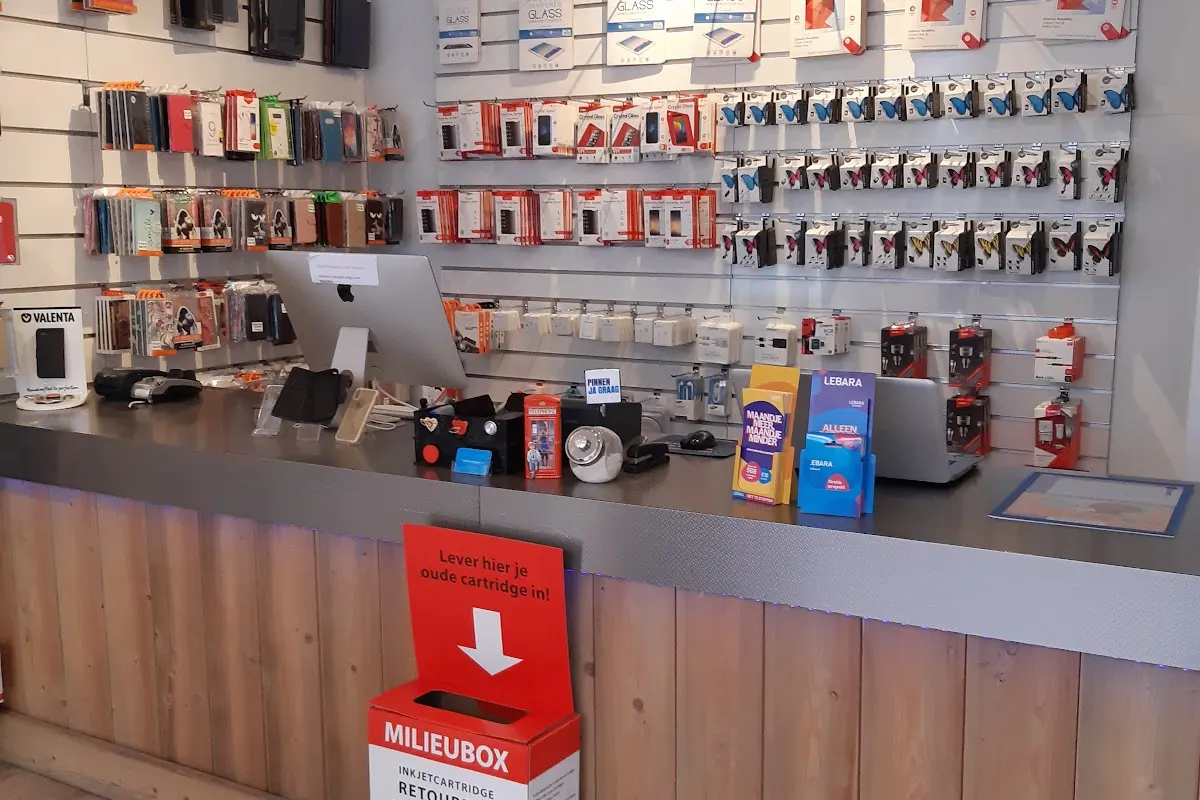 Balie in de telefoonreparatiewinkel in Dordrecht